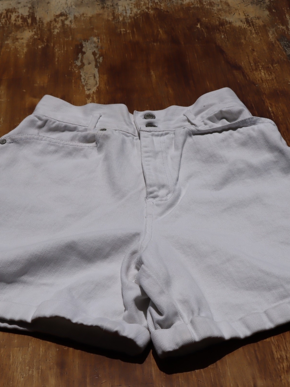 Gitano White Cotton High-Waist Shorts